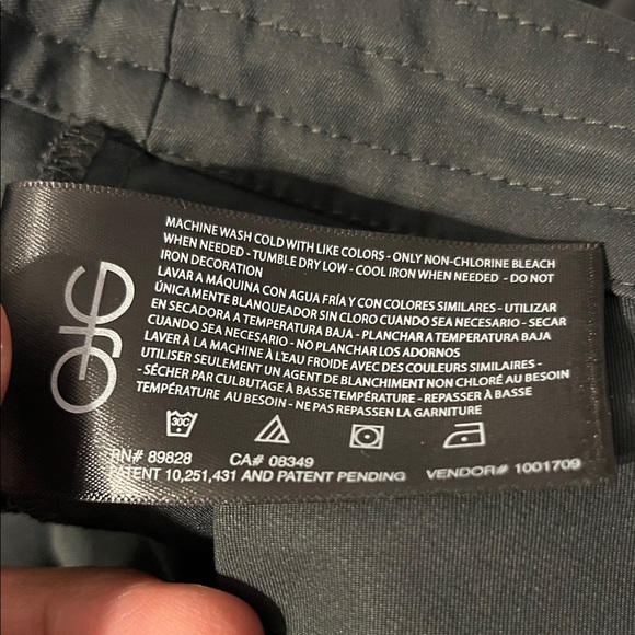 Men's Black Cargo Pants - Picture 8 of 16